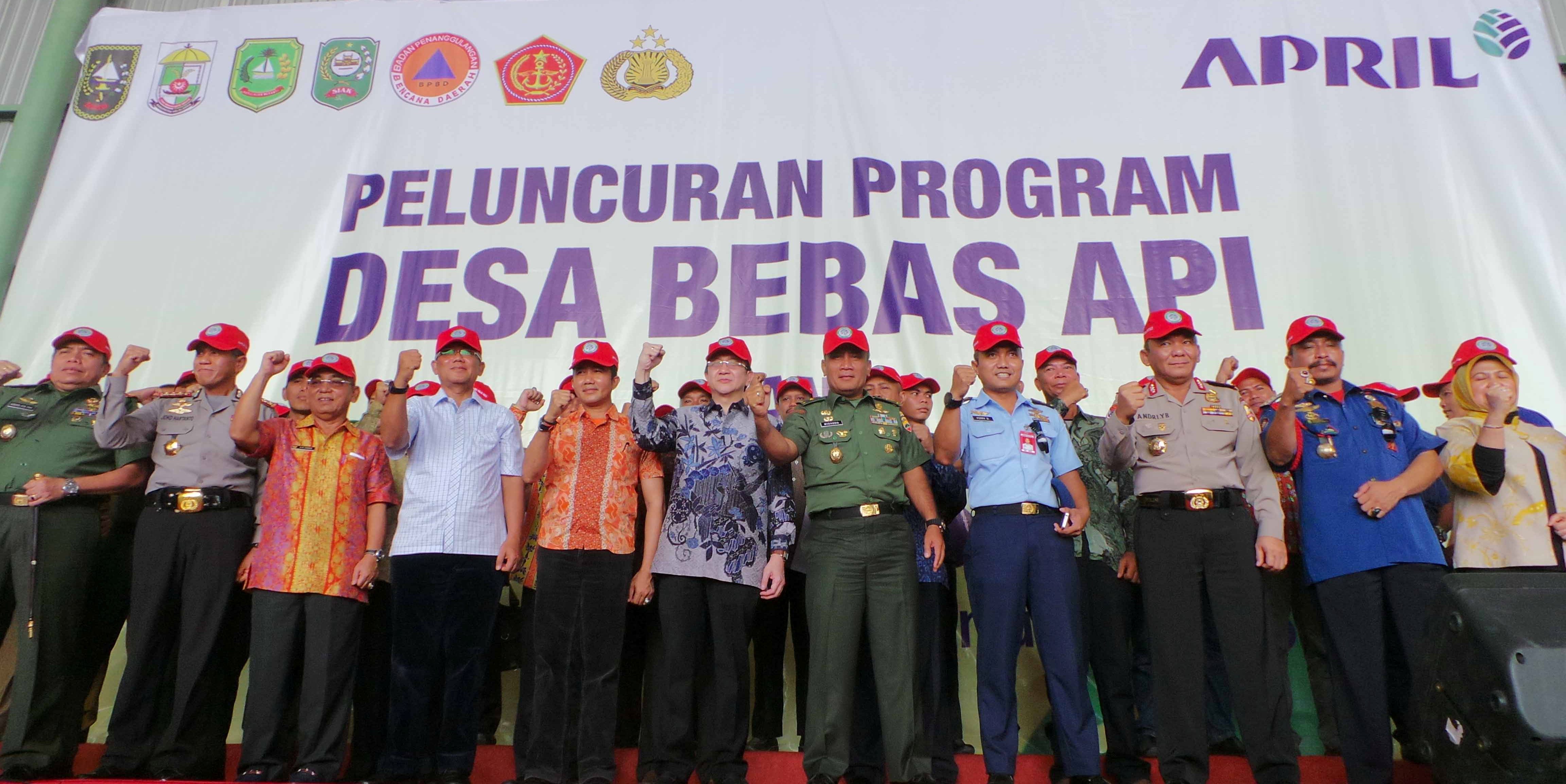 Fire Free Village Program (FFVP) 2016 Launch Event in Pangkalan Kerinci, Riau attended by participating village chiefs, civil society group representatives as well as Riau government and law enforcement officials